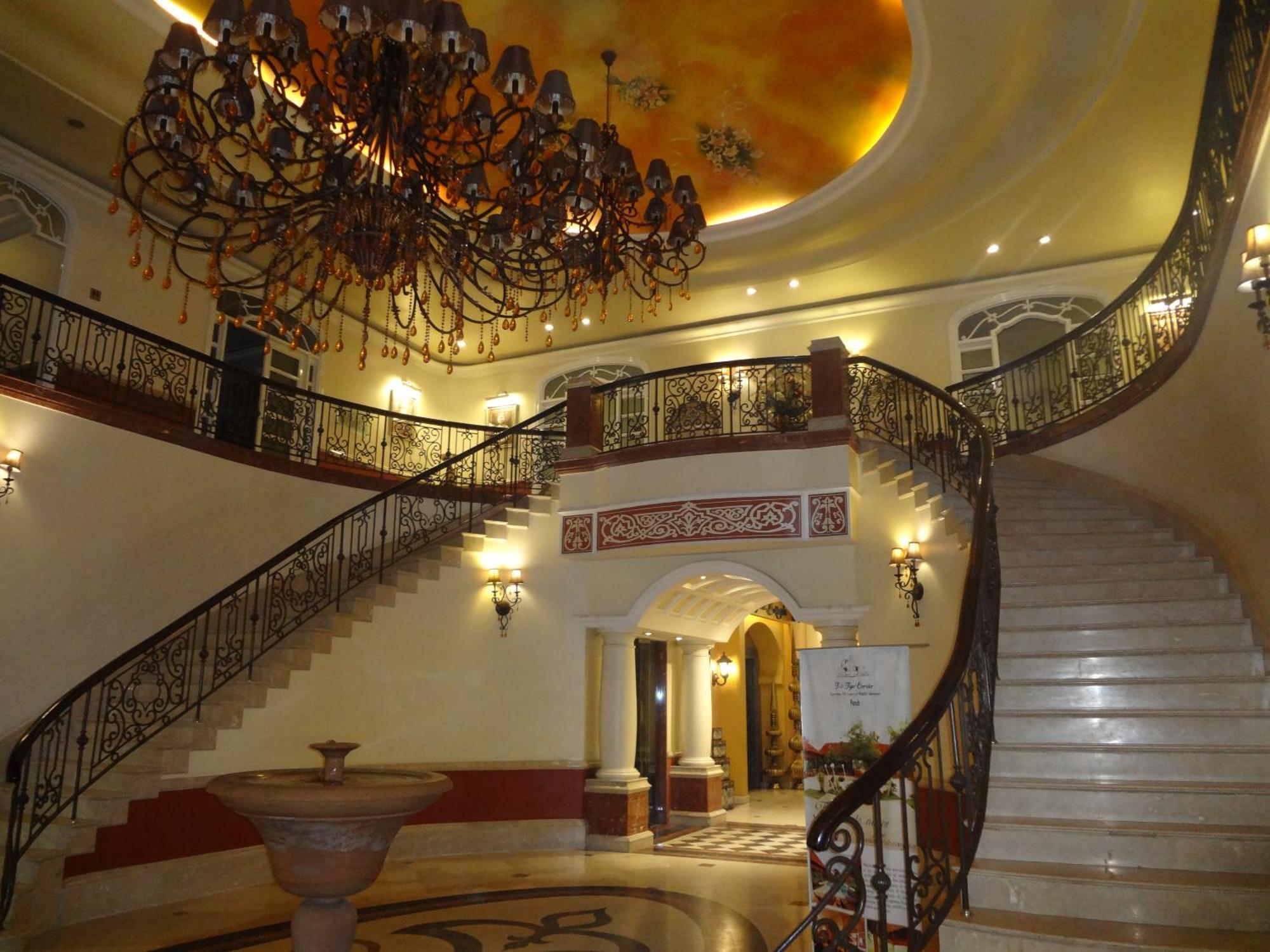 Hotel Tuli Imperial à Nagpur Extérieur photo