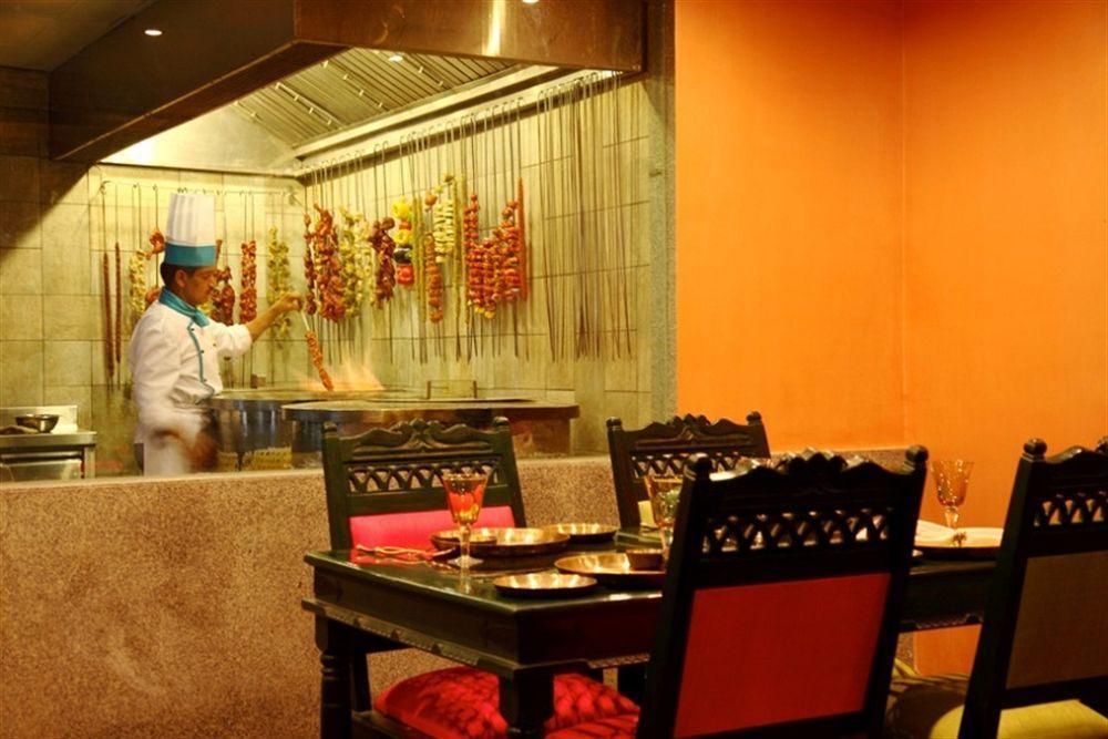 Hotel Tuli Imperial à Nagpur Extérieur photo